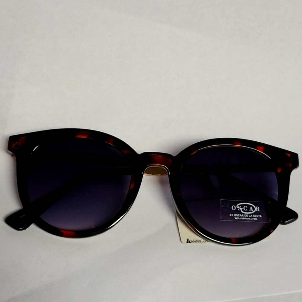 NWT Oscar de la Renta Sunglasses
